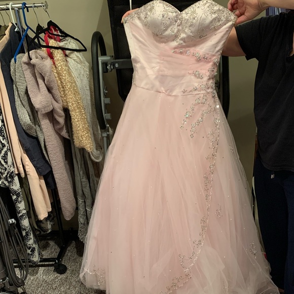 Sweet 16 ball gown - Picture 1 of 3